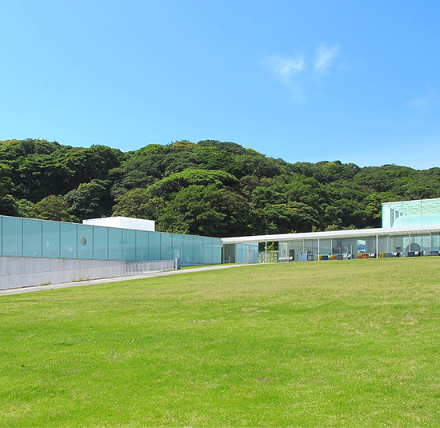 横須賀美術館